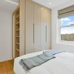Kensington Luxury Apartment -2 Bedrooms 2 Baths