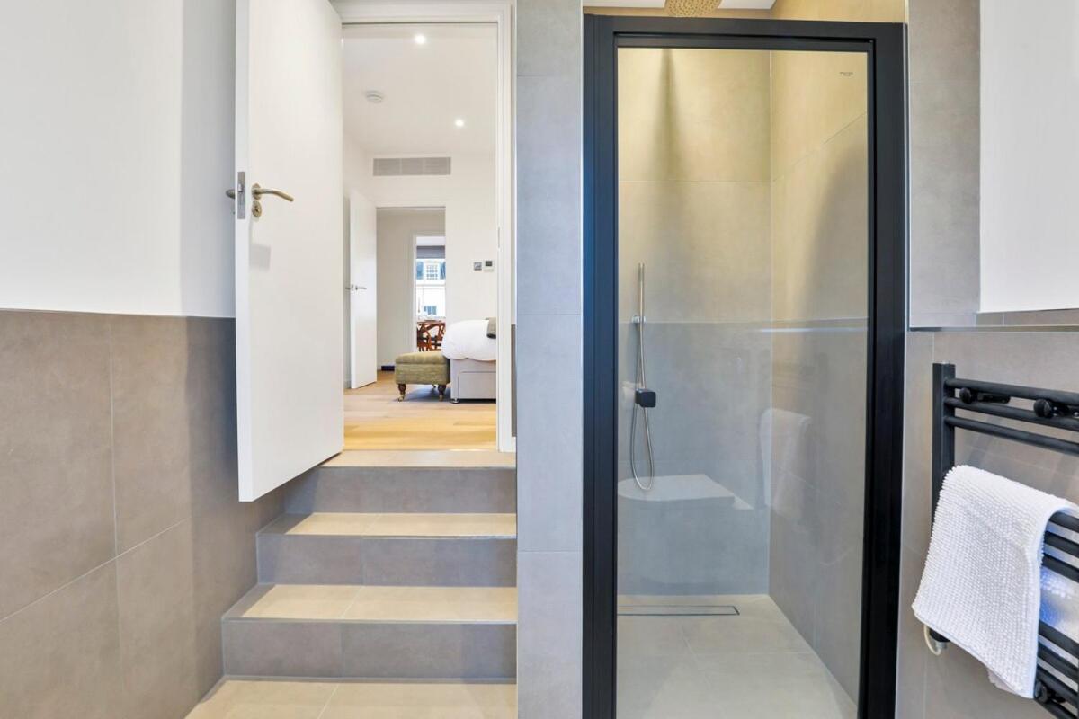 Kensington Luxury -2 Bedrooms 2 Baths